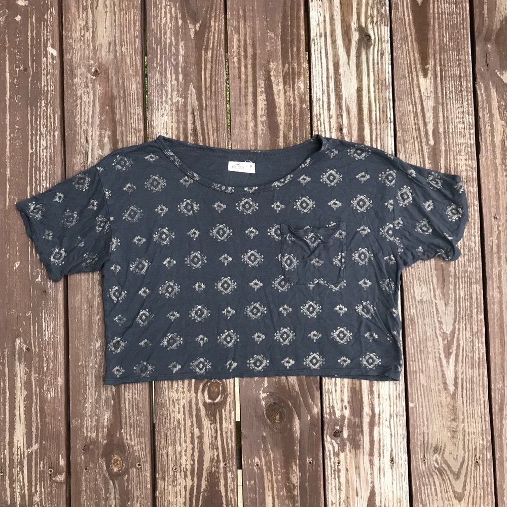 Hollister • Crop Top